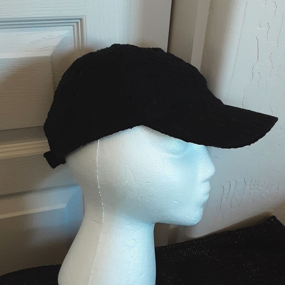 Lace Cap‎ - Picture 2 of 4